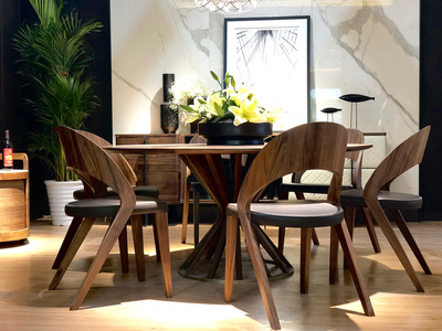 生于北京自成一派 五金交電行業的京城印記