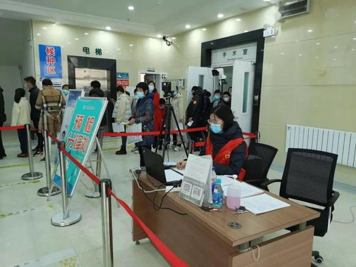 實(shí)驗(yàn)小學(xué)教師疫苗接種志愿服務(wù)在行動(dòng) 用專業(yè)守護(hù)健康，以咨詢傳遞關(guān)懷